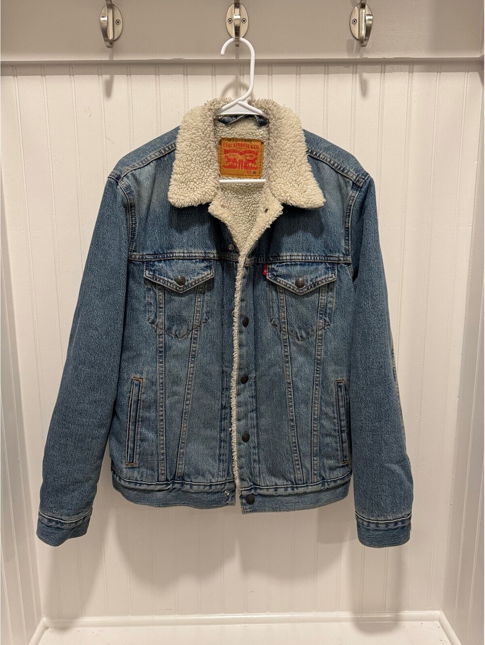 Levi's Men's Medium Sherpa Lined Denim Jacket with Fleece Collar
